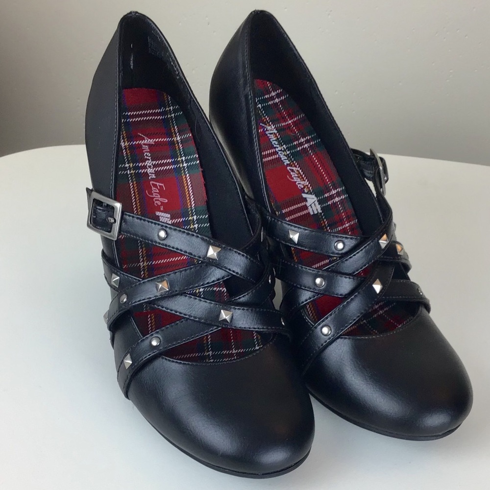 American Eagle Black Mary Jane Heels with Studs
